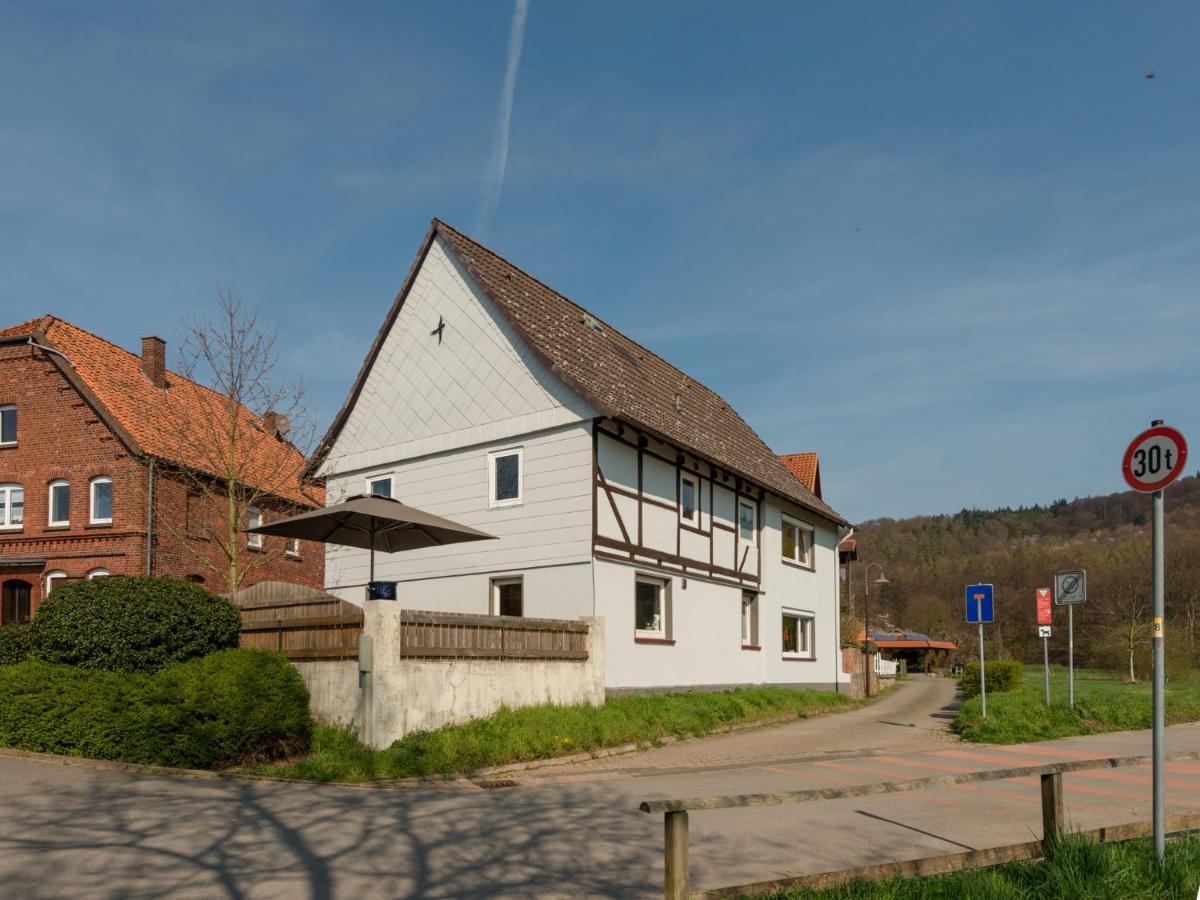 Modern Holiday Home Near River In Amelgatzen Emmerthal Szoba fotó